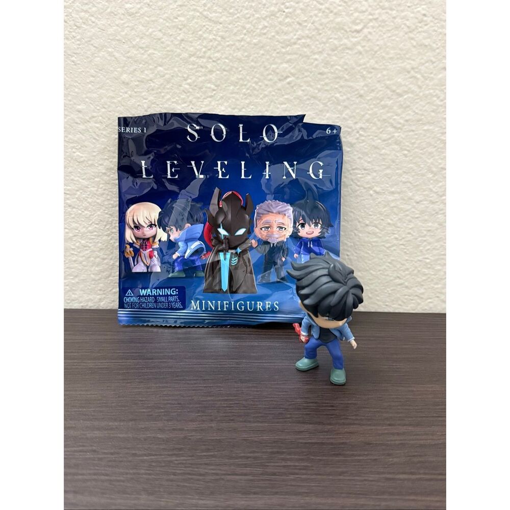 Solo Leveling PhatMojo Series 1 Blind Bag Mini Figure - Sung Jinwoo (B)